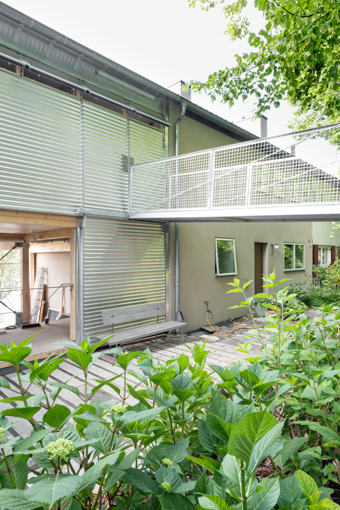 Barrierefreie Erschließung von der Straße - Aretz Dürr Architektur Köln