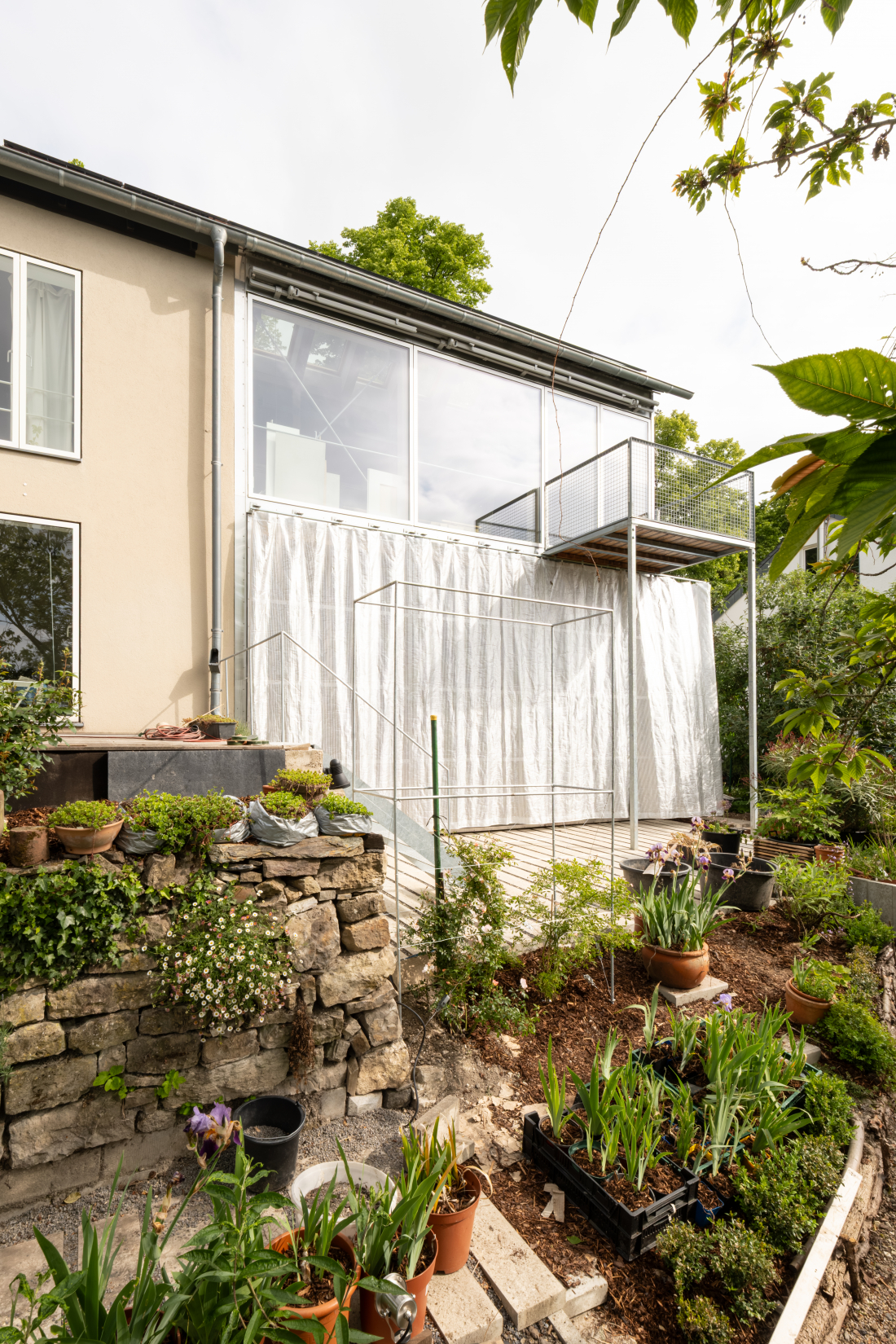 Sonnenschutzvorhang Glasfassade - Aretz Dürr Architektur Köln