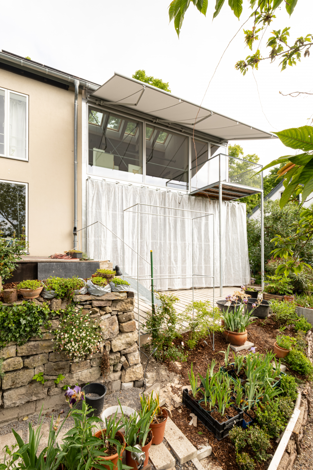 Markise Sonnenschutz Glasfassade - Aretz Dürr Architektur Köln