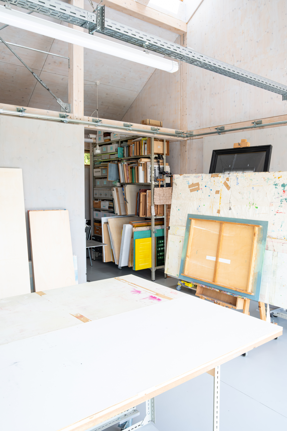 Holzbau Innenraum mit Holzoberflächen - Aretz Dürr Architektur Köln