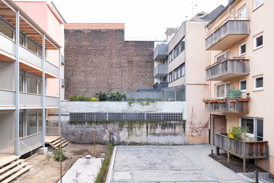 Hinterhofverdichtung in der Stadt - Aretz Dürr Architektur Köln