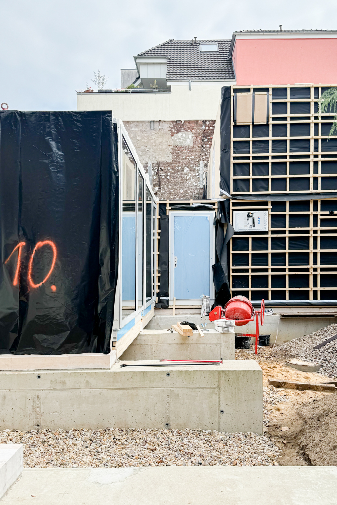 Holzmodule bei der Montage - Aretz Dürr Architektur