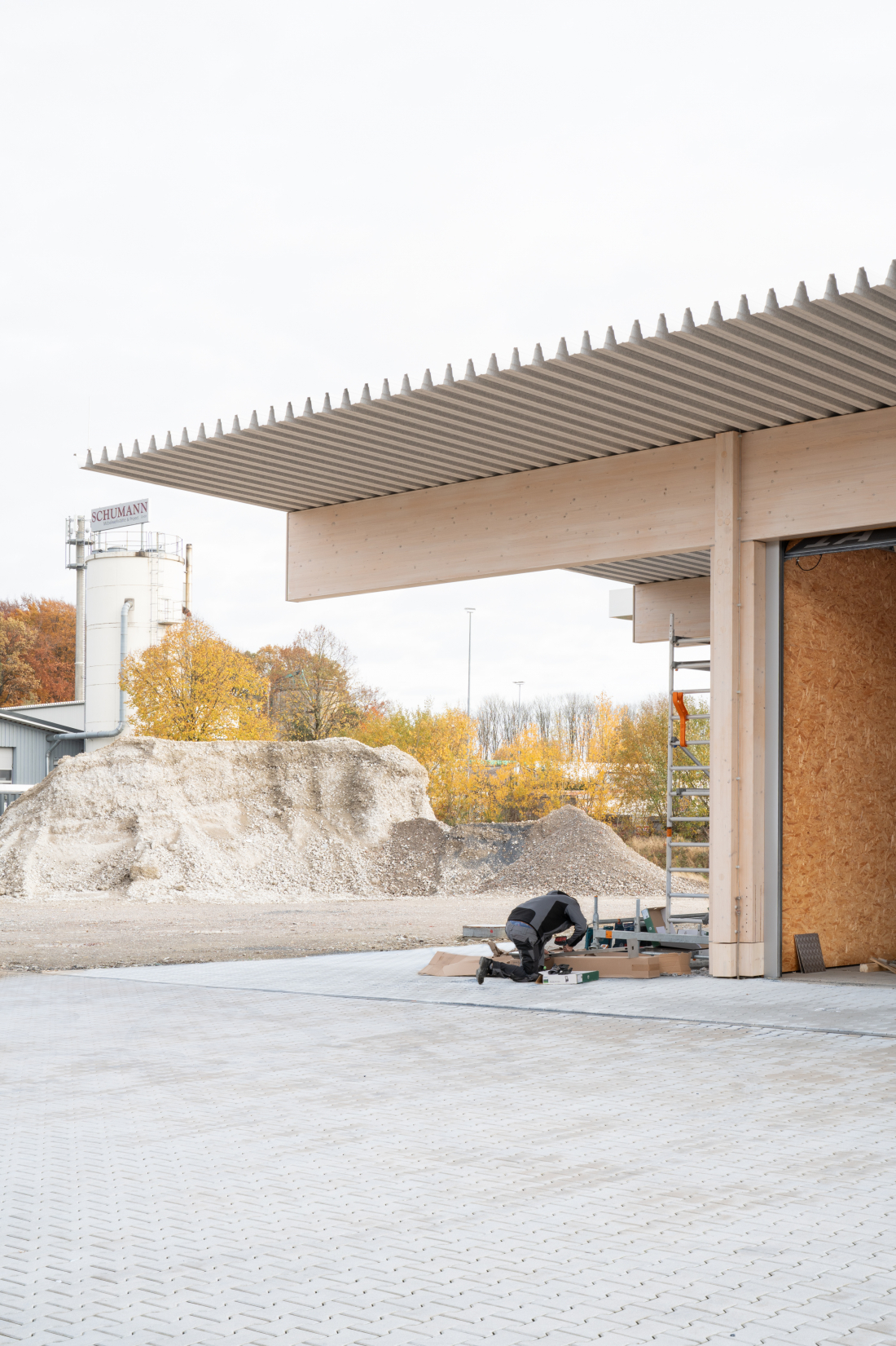 Vordach Holzhalle OSB - Aretz Dürr Architektur Köln