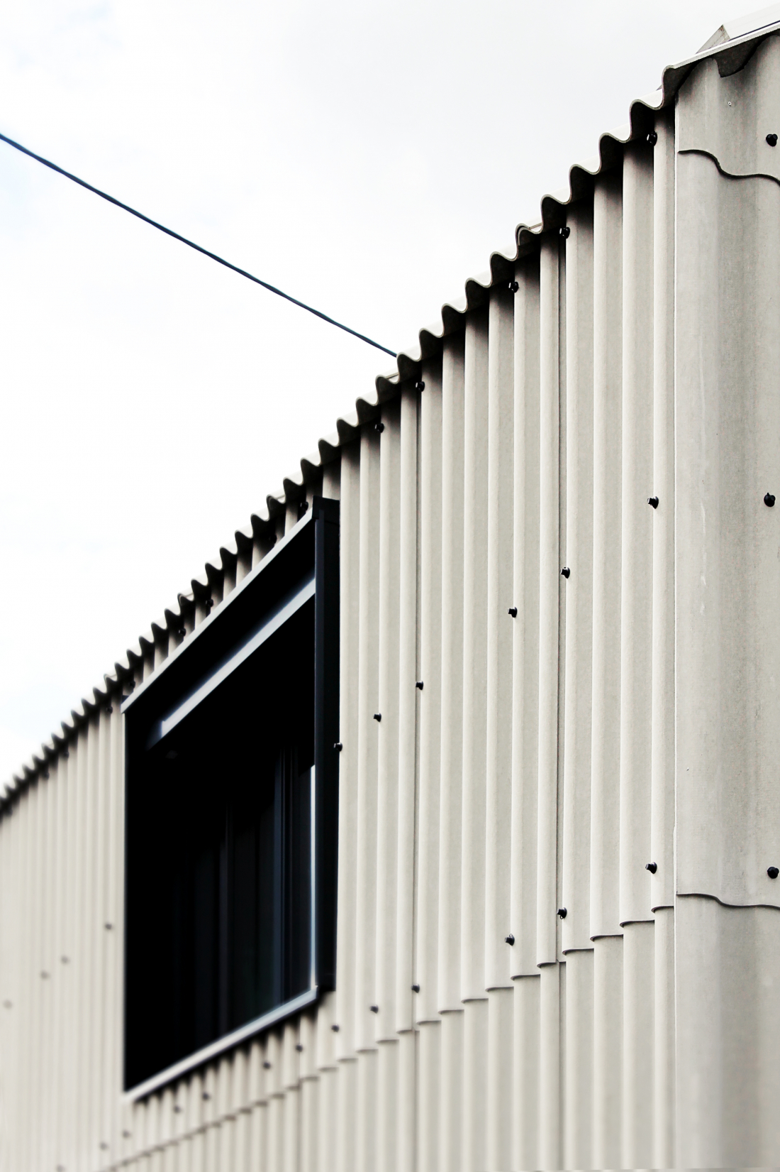 Detail Traufe Wohnhaus in Lampoldshausen - Aretz Dürr Architektur Köln