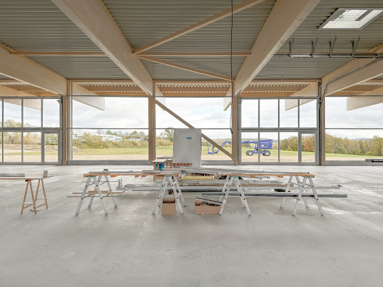 Baustelle einer Holz Binder Konstruktion - Aretz Dürr Architektur Köln