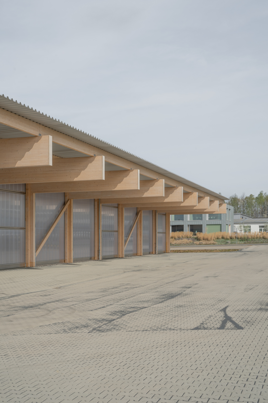 Holzbinder Brettschichtholz Halle - Aretz Dürr Architektur Köln