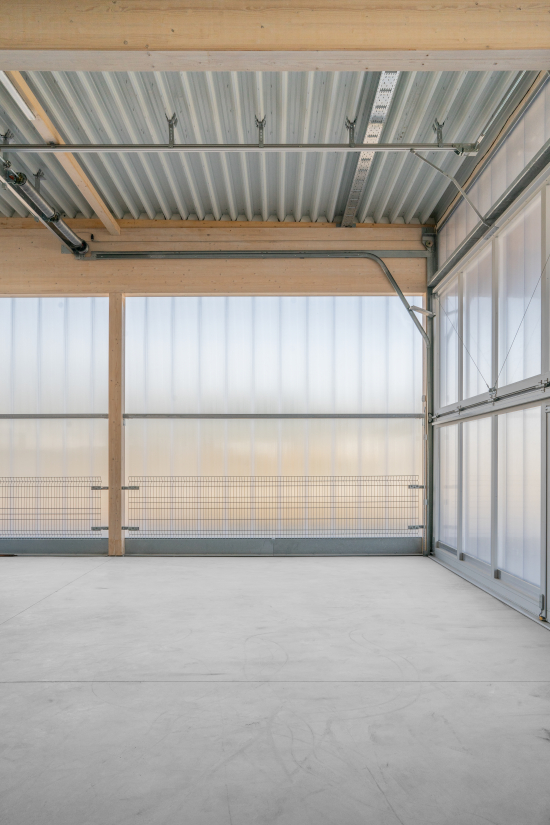 Polycarbonat-Fassade Innenraum Lagerhalle - Aretz Dürr Architektur Köln