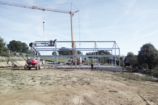 Montage der Stahlkonstruktion Wohnhaus in Oberberg - Aretz dürr Architektur Köln