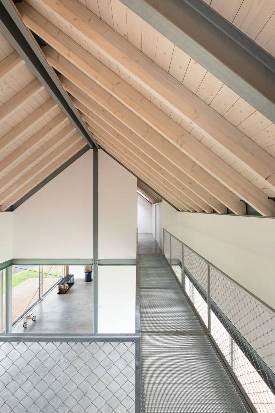 Blick von der Galerie im Wohnhaus in Oberberg - Aretz Dürr Architektur Köln