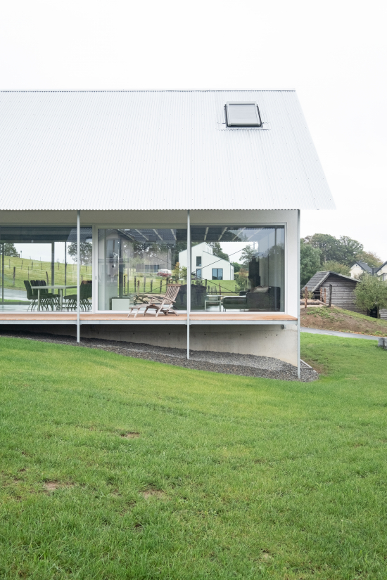 Ausschnitt Westfassade im Wohnhaus in Oberberg - Aretz Dürr Architektur Köln